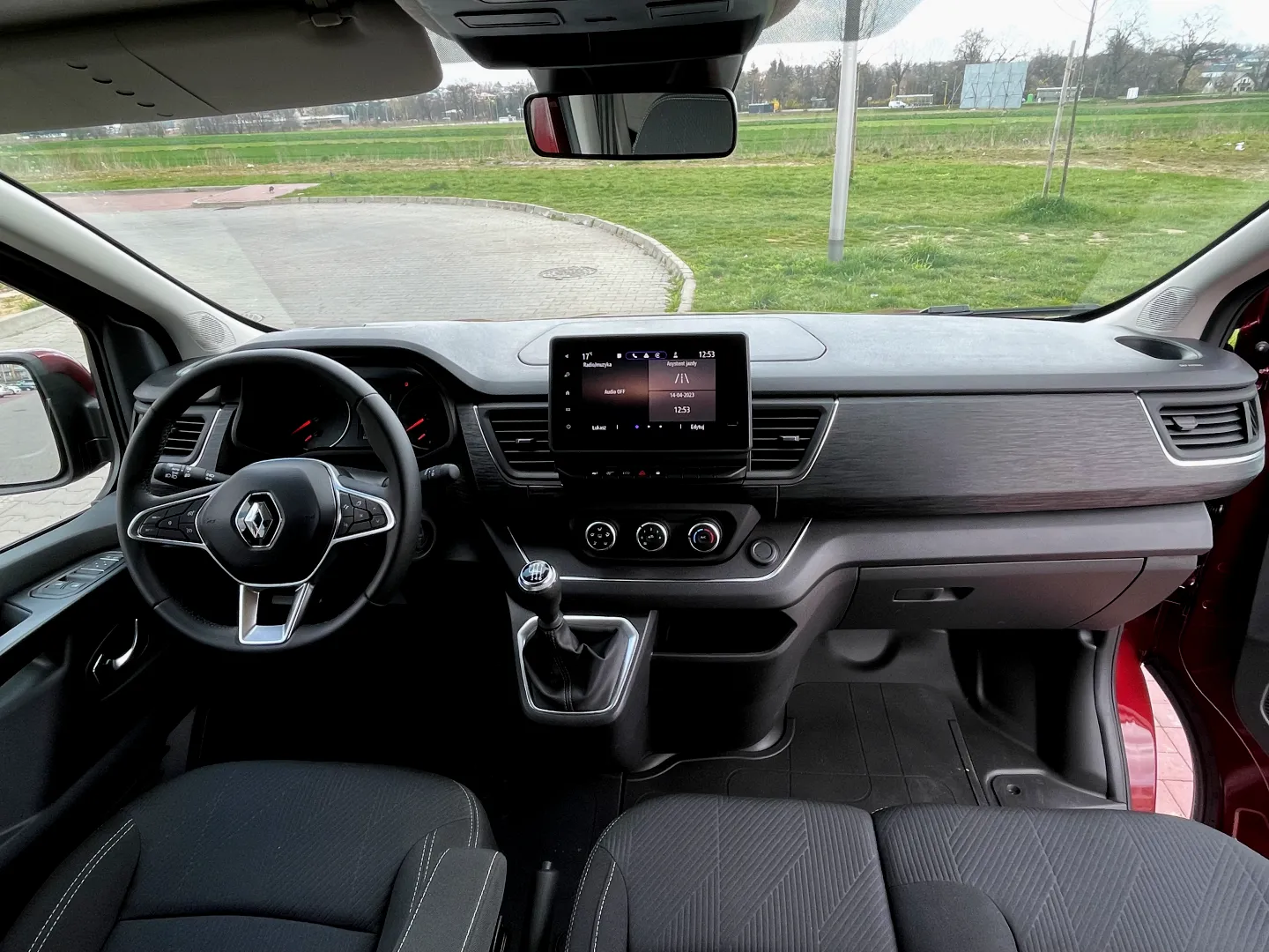 11-Renault Trafic 9 osób-Lublin-wynajem-busa-9 osób-Lublin-wynajem-busa-Lublin (6)
