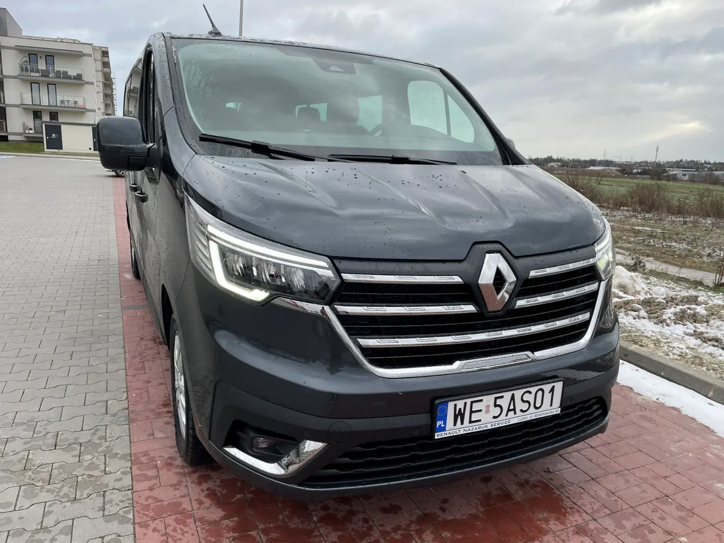 wynajem busa 9 osób Lublin-wynajem busa Lublin-wynajem busa 9 osób-Renault Trafic 9 Osób Long L2H1 2023-Auta Łukasza Lublin (2)