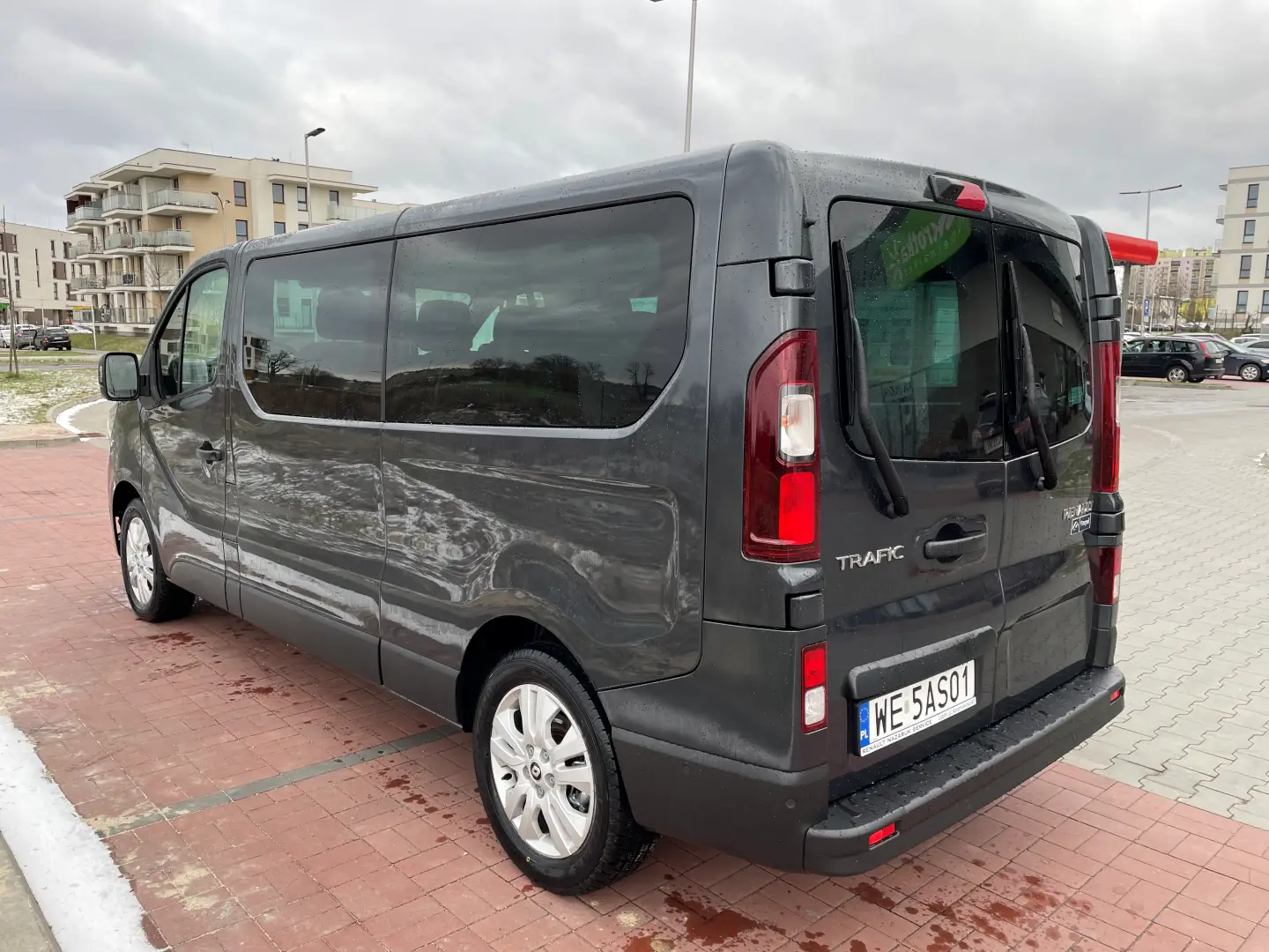 wynajem busa 9 osób Lublin-wynajem busa Lublin-wynajem busa 9 osób-Renault Trafic 9 Osób Long L2H1 2023-Auta Łukasza Lublin (6)