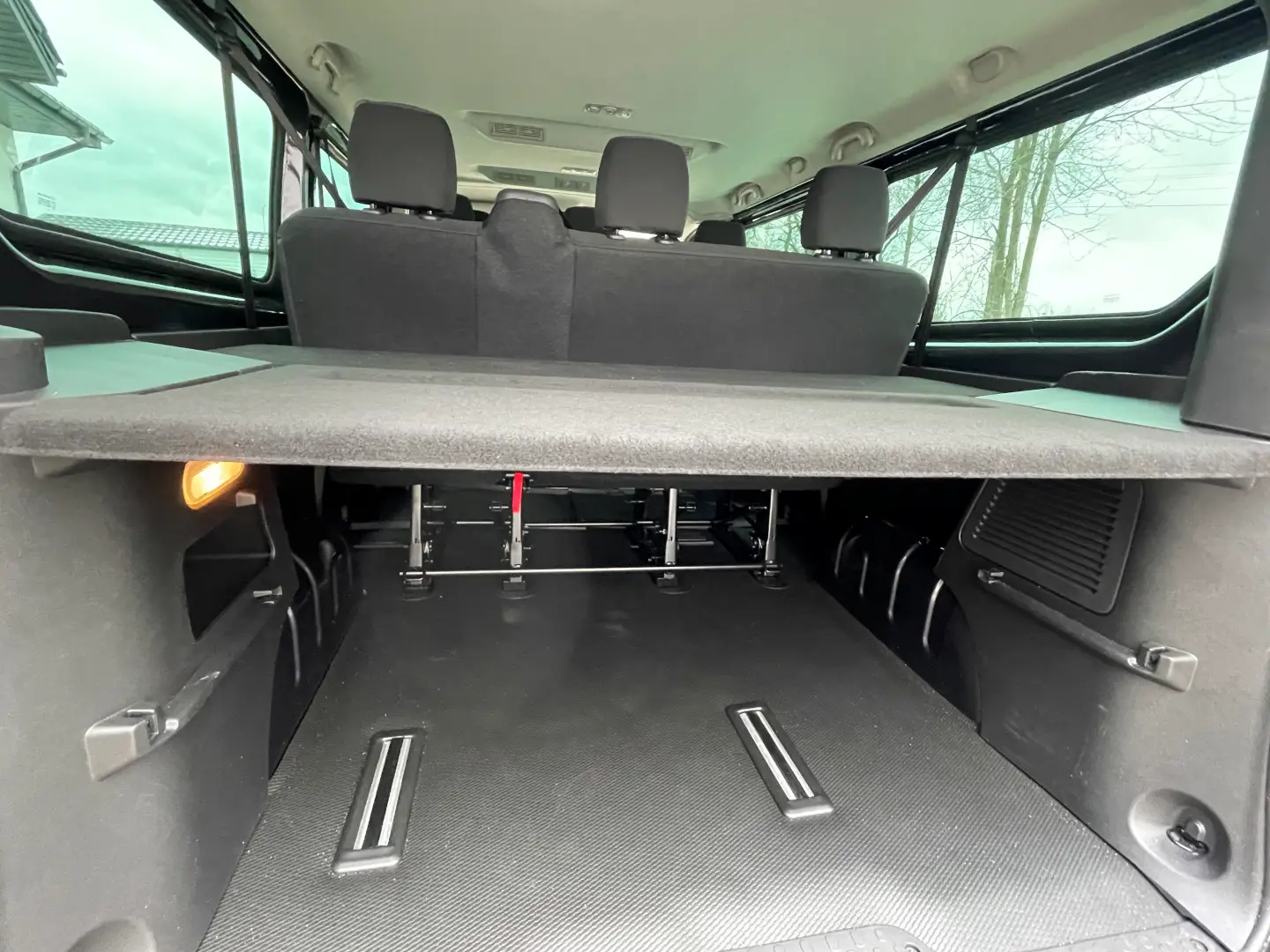 wynajem busa 9 osób Lublin-wynajem busa Lublin-wynajem busa 9 osób-Renault Trafic 9 Osób Long L2H1 2023-Auta Łukasza Lublin (7)